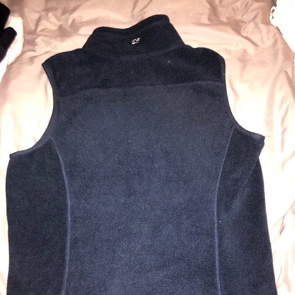 Vineyard vines fleece vest size XS - Picture 3 of 4